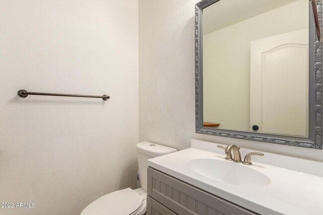 Building Photo - 9124 W Elm St