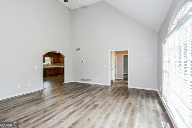 Building Photo - 2858 Carnegie Way SW