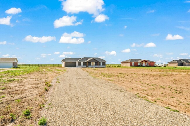 Building Photo - Country Living In Roosevelt ISD!