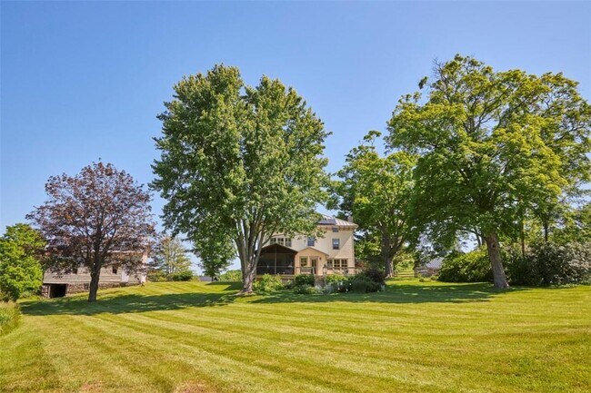 Building Photo - 108 Wey Rd