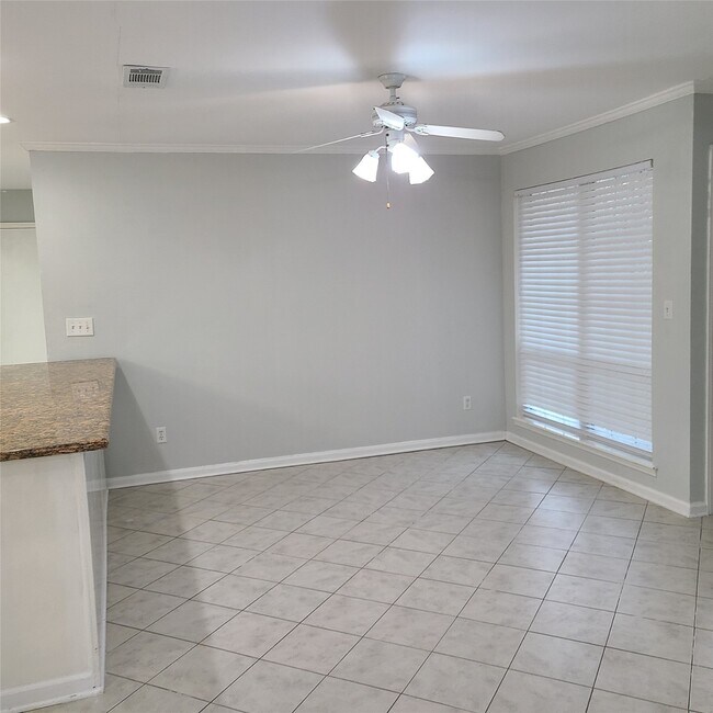 Building Photo - 1006 Walnut Bend Ln