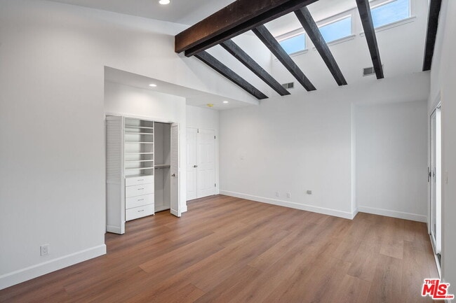 Building Photo - 459 21st Pl