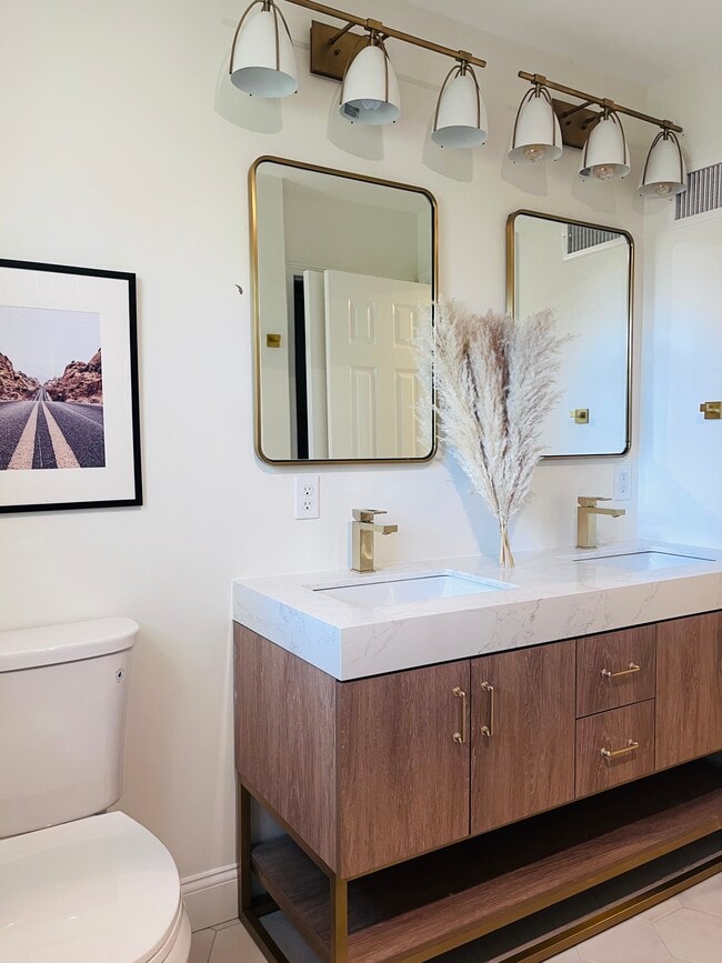 Building Photo - 12 Francine Ct