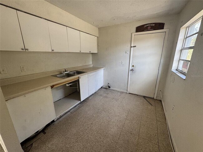 Building Photo - 505 Kilgore St