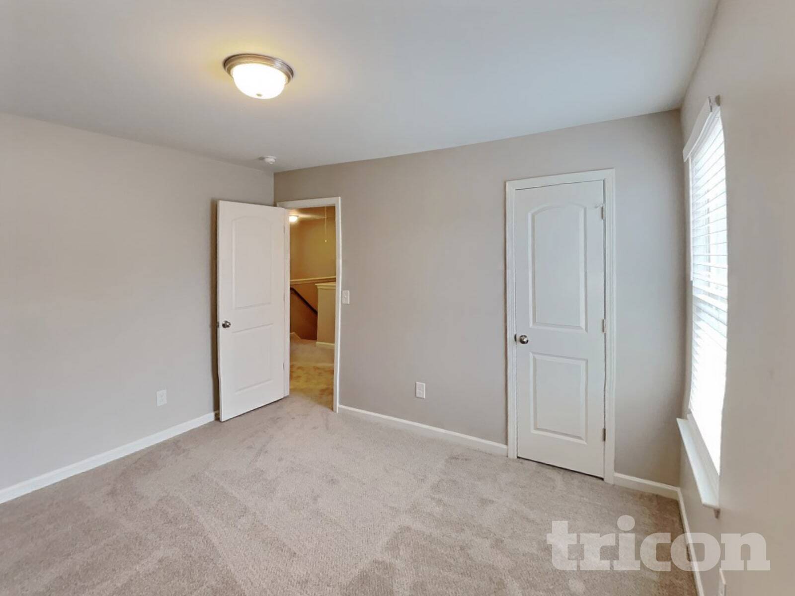 Building Photo - 1505 Hamilton Hills Dr