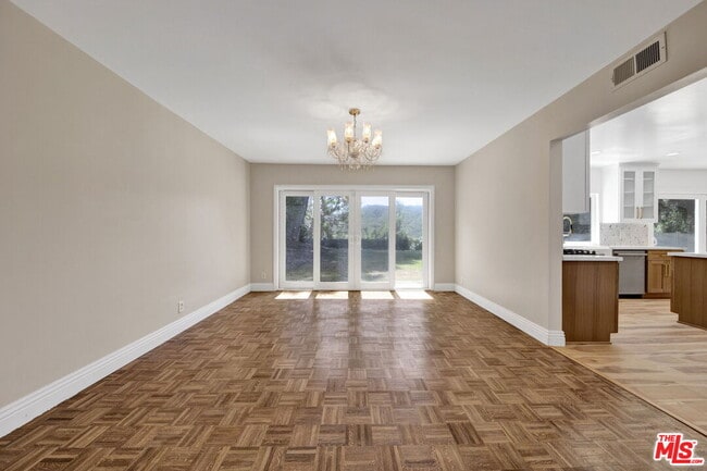 Building Photo - 16608 Park Ln Cir