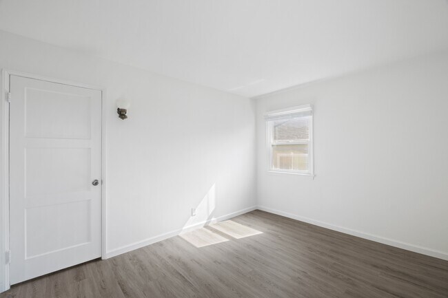 Building Photo - 3493 Meier St