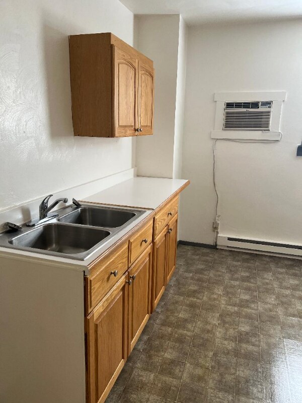 Building Photo - 1412 Moorman Ave NW