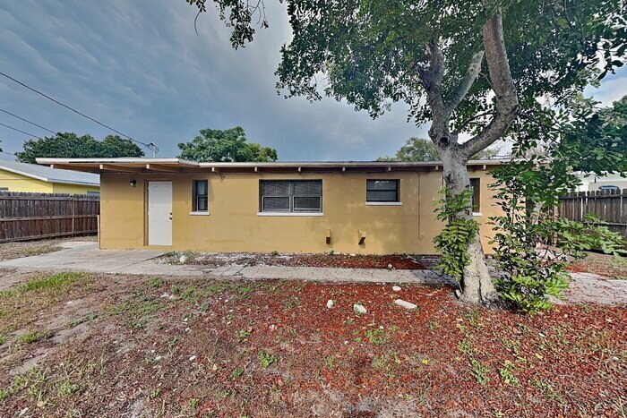 Building Photo - 1506 Arden Ave