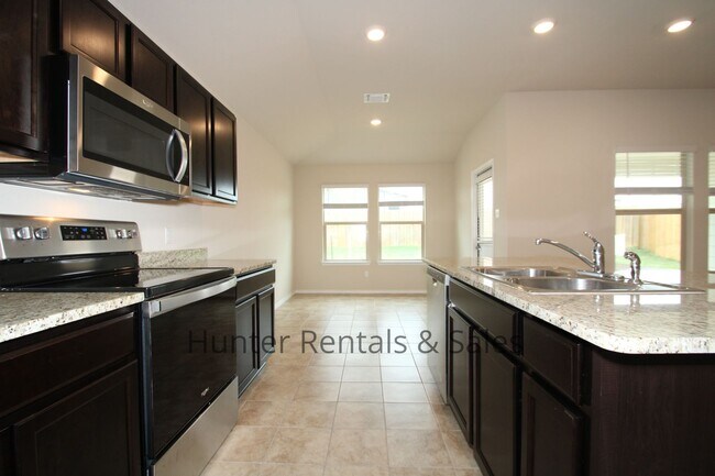 Building Photo - Patriots Ridge