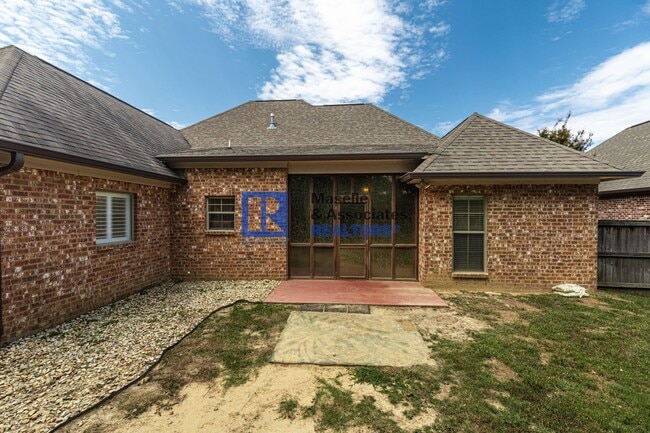 Building Photo - 3 Bed/2 Bath Home in Stillhouse