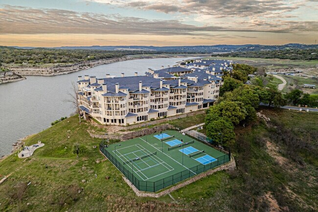 Building Photo - 3404 American Dr