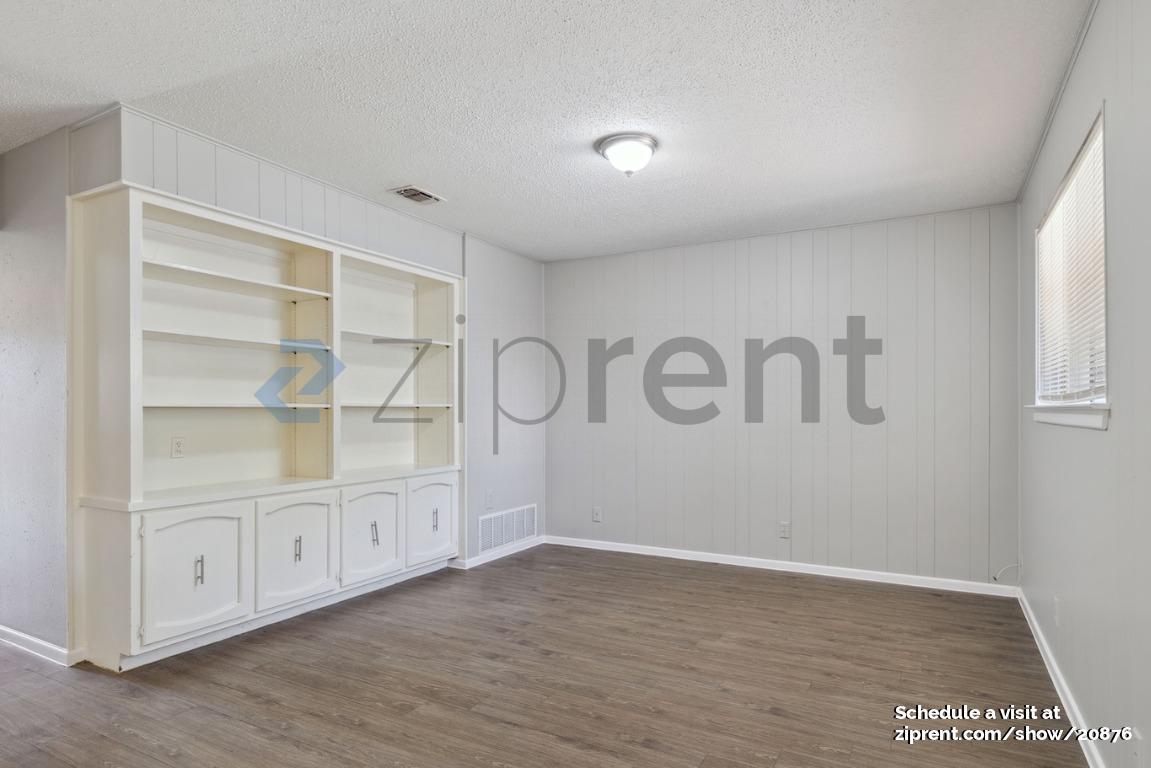 Building Photo - 8907 Reininger Dr