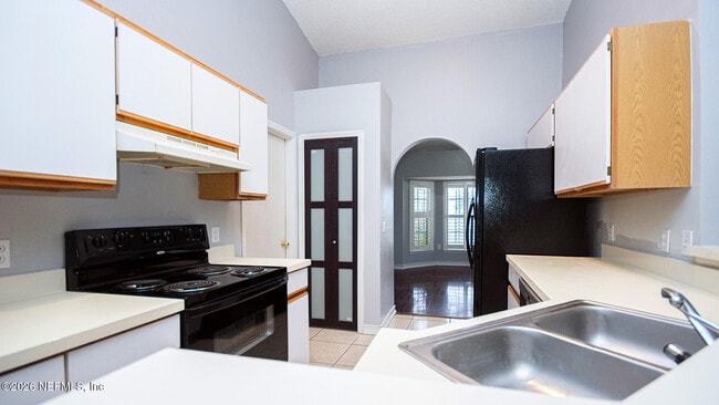 Building Photo - 13002 Viburnum Dr S