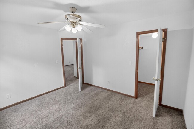 Building Photo - 5342 Godas Cir