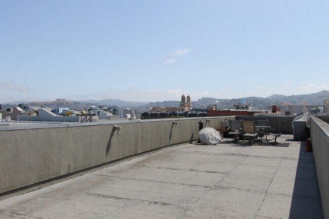 Building Photo - EPIC REA: Spacious Live/Work  Loft in SOMA with Rooftop Views