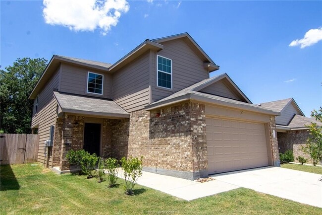 Building Photo - 5121 Lost Oak Dr