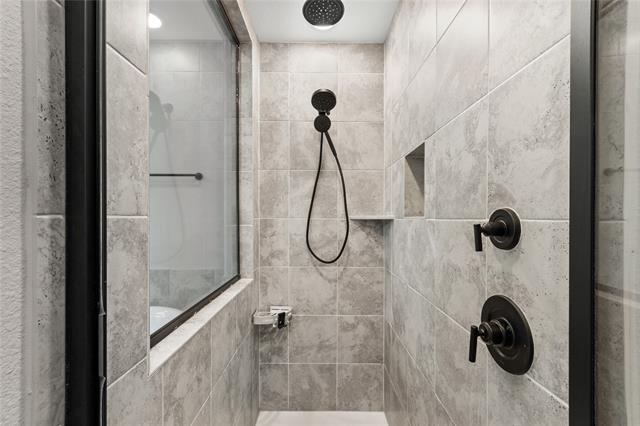 Building Photo - 3333 Alexandra Ln