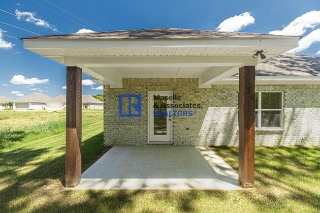 Building Photo - 359 Willow Wy