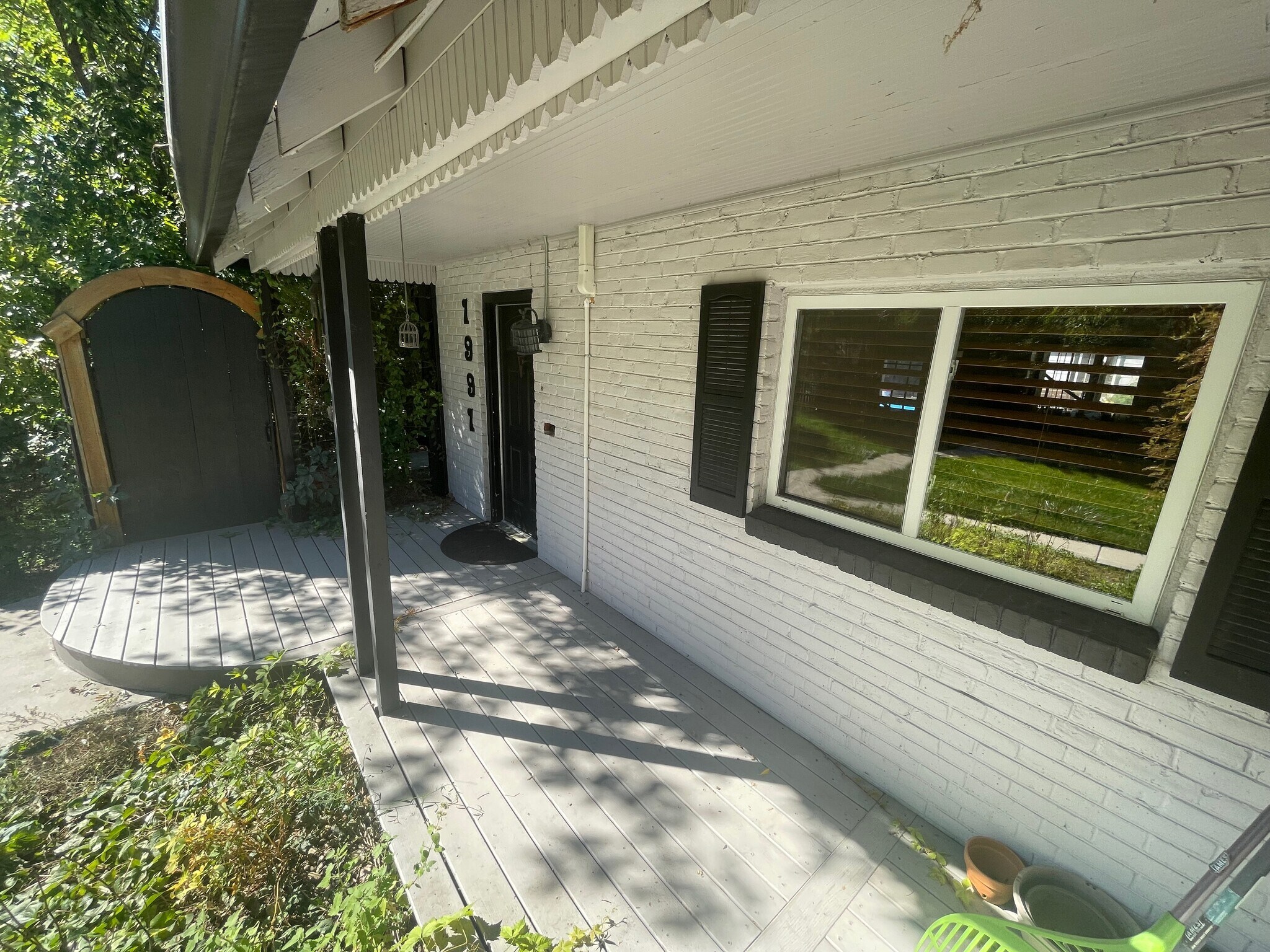 Building Photo - 1991 Glen Garry Dr