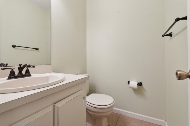 Building Photo - Single Family Home for Rent in Downingtown School District!