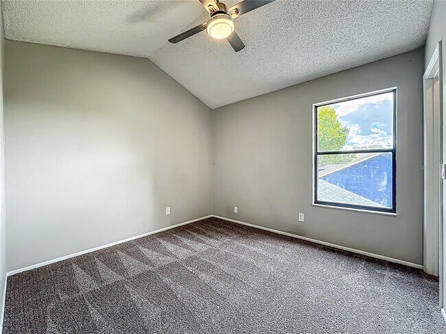 Building Photo - 3405 Spotted Fawn Dr