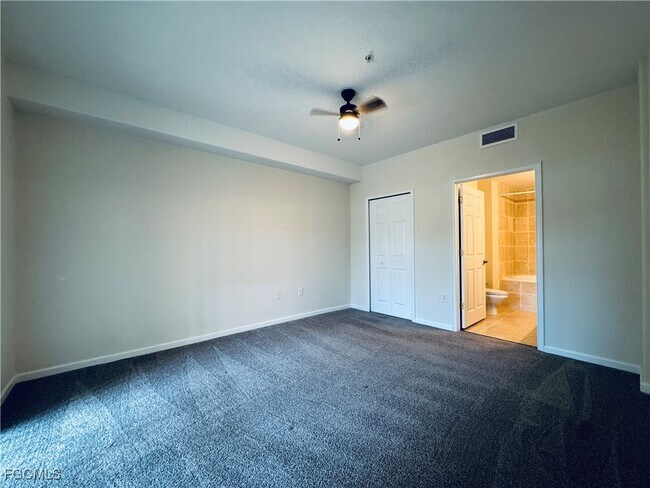 Building Photo - 13100 Bella Casa Cir