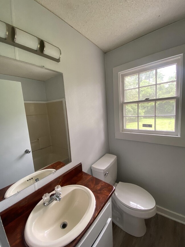 Building Photo - 405 McArthur Blvd