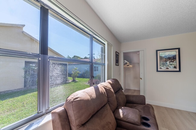 Building Photo - 797 NW 32nd Ave