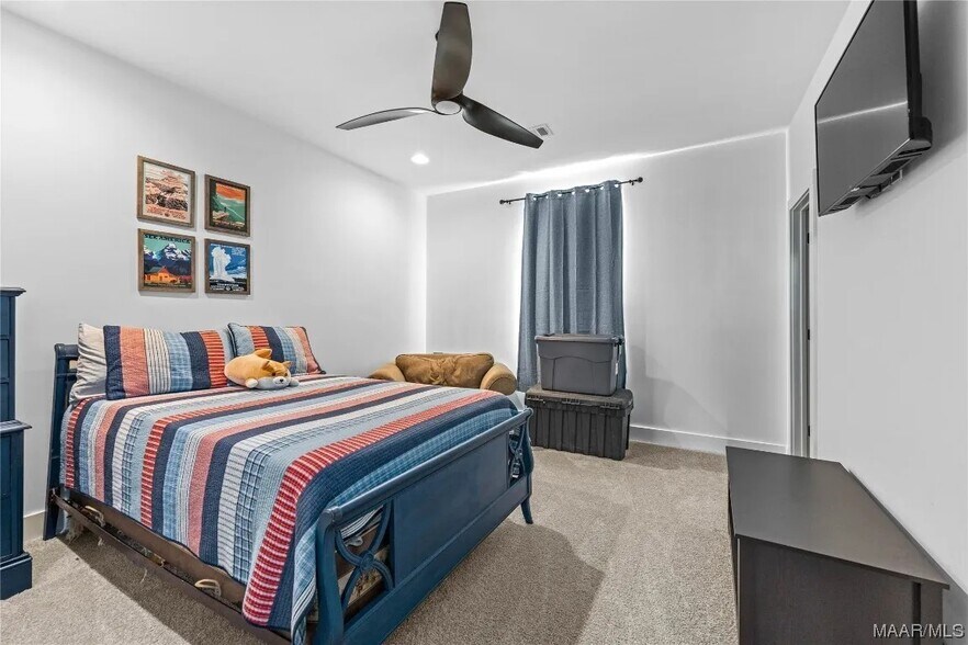 Building Photo - 4648 Broadwick St