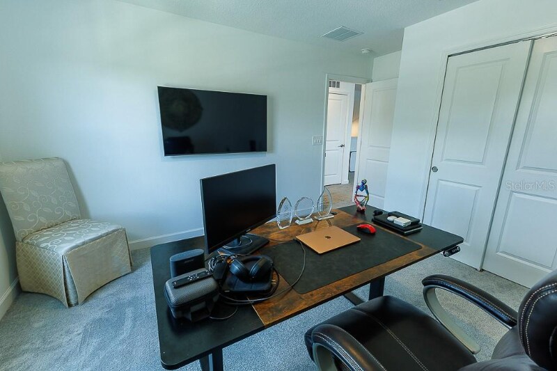 Building Photo - 10367 Banyan Breeze Blvd