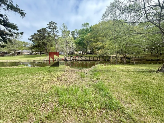 Building Photo - Almost Ready! 2 Bedroom 1 Bath ON Lake Palestine!