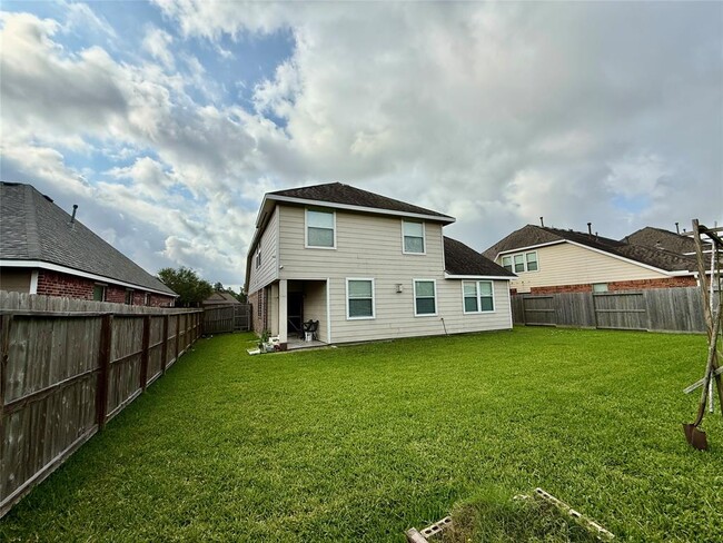 Building Photo - 804 Harvard Pointe Dr