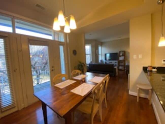 Building Photo - 627 Clara Ave