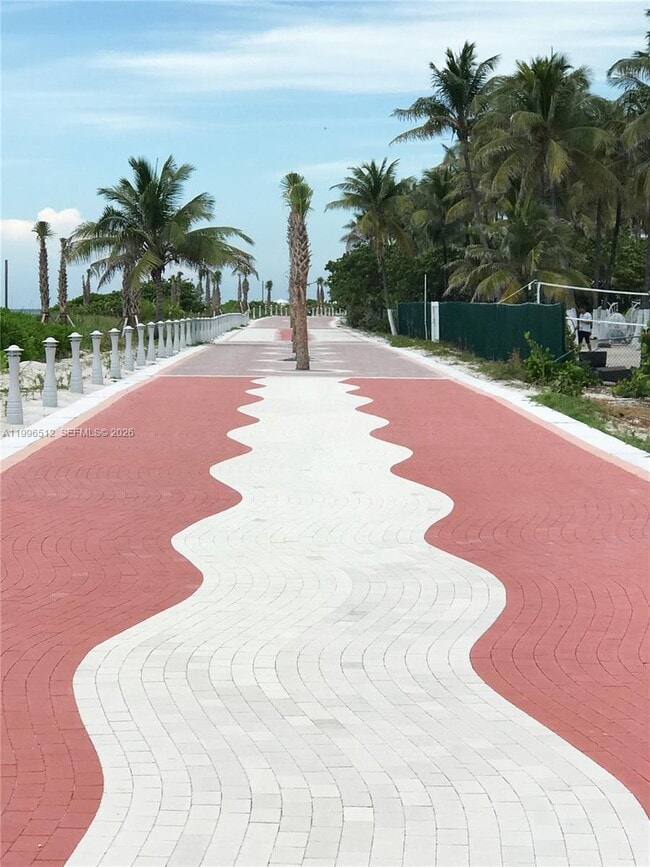 Building Photo - 5161 Collins Ave