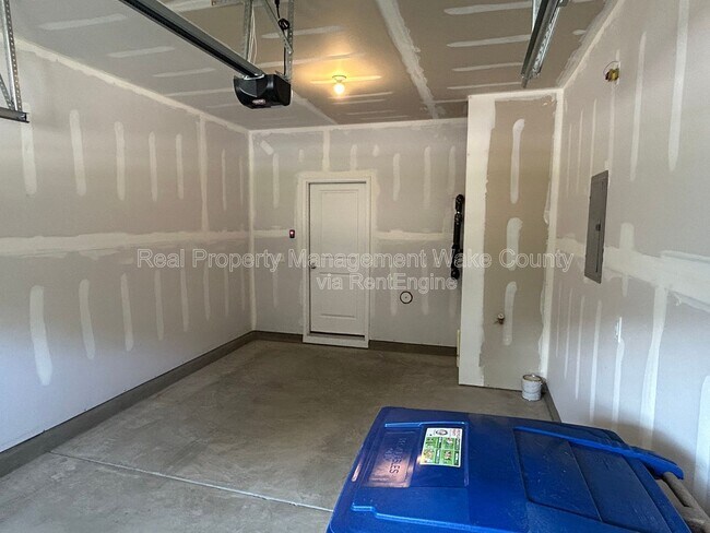 Building Photo - 1605 Emory Rdg Wy