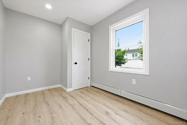 Building Photo - 24 Crag Ln