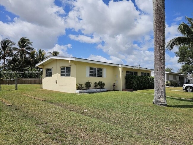 Building Photo - 1430 NW 10th St