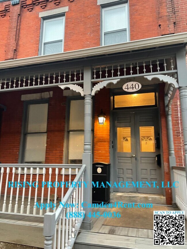 Building Photo - 440 Chambers Ave