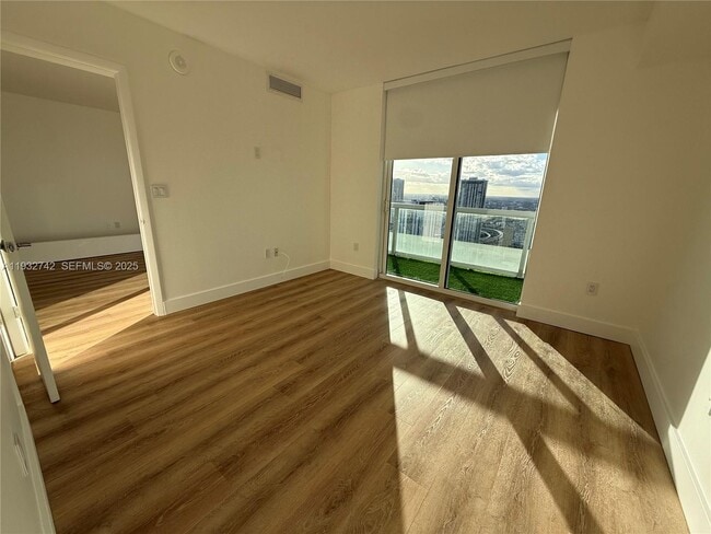 Building Photo - 50 Biscayne Blvd