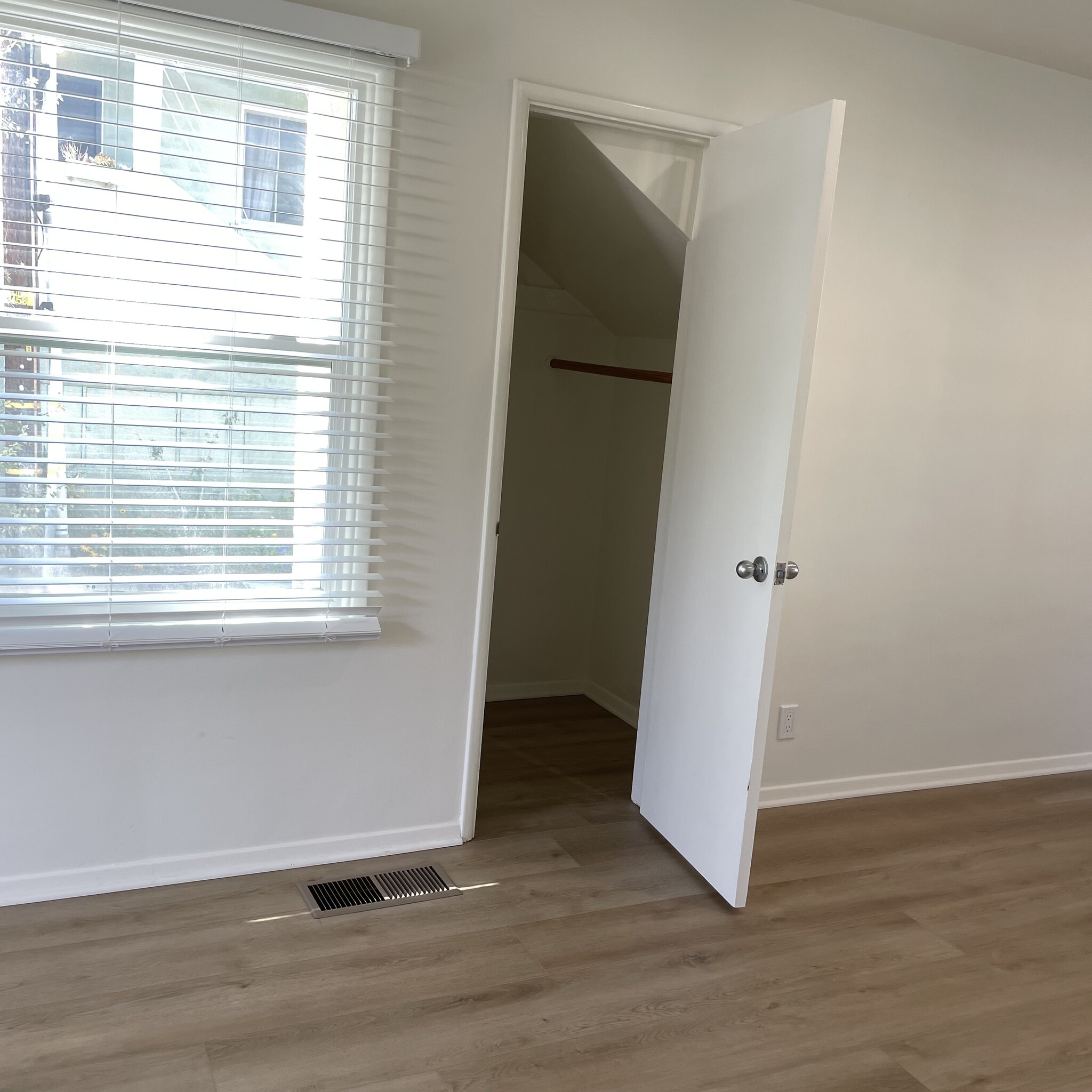 coat closet - 2122 Montana Ave