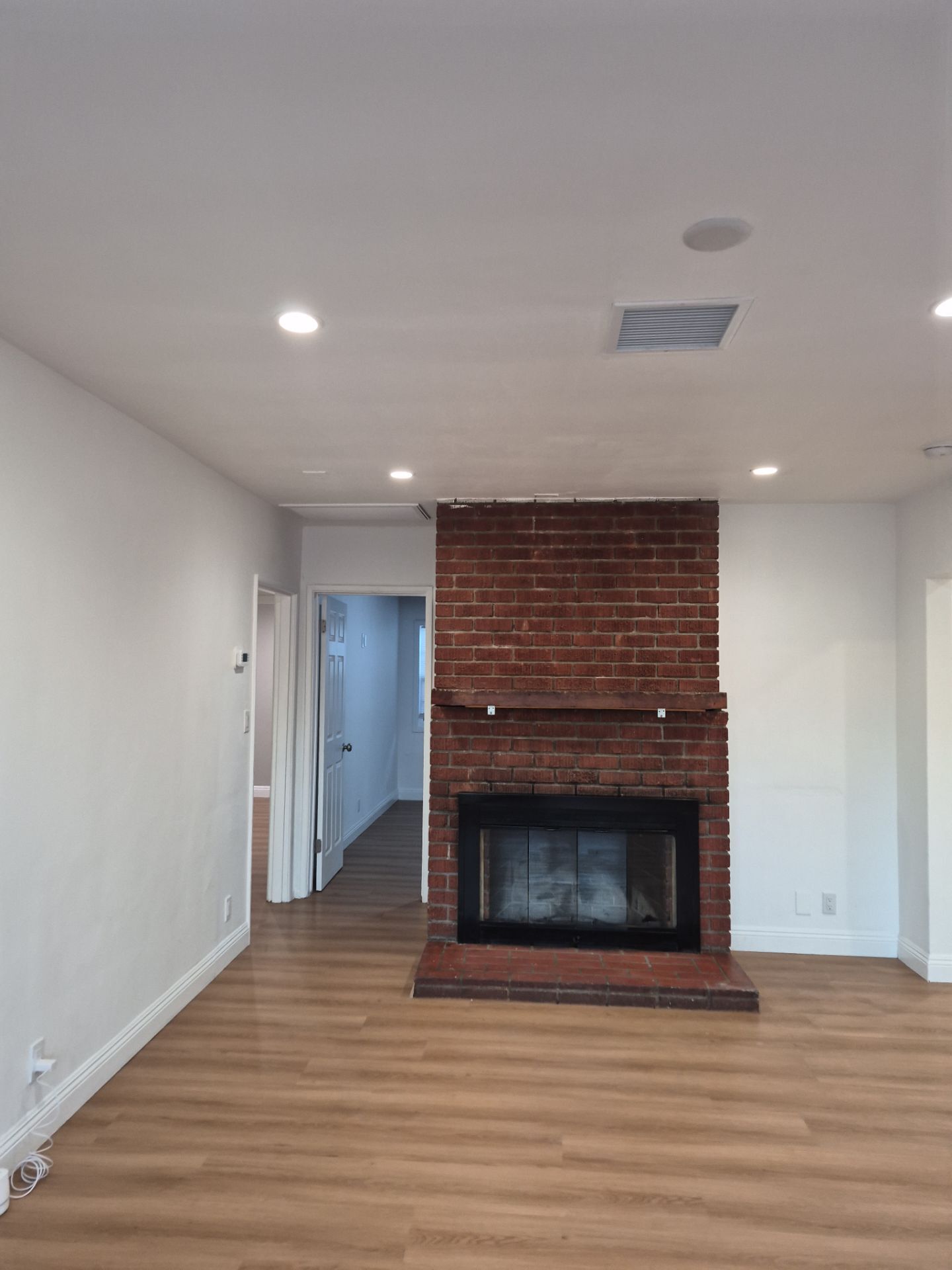 Building Photo - 12902 Borden Ave