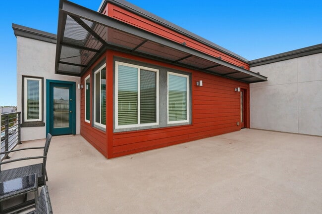 Building Photo - 1250 Abbey Ln