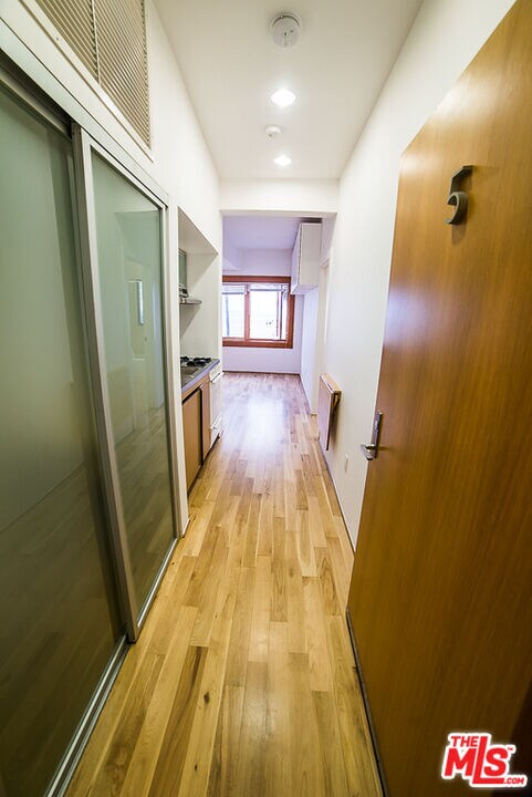 Building Photo - 8 Brooks Ave