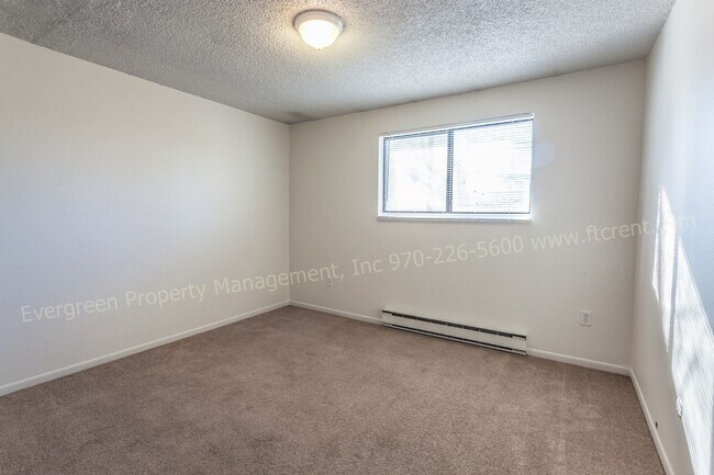 Building Photo - 1244 Maple St