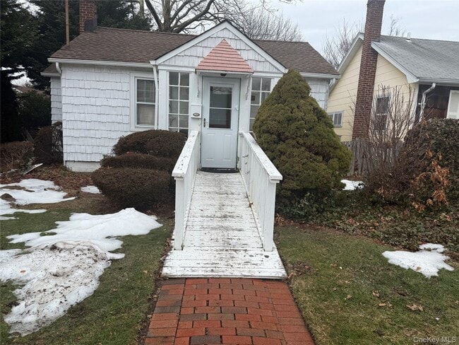 Building Photo - 143 East Ave