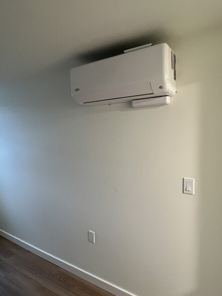 Energy efficient mini-splits provide AC and Heat - 522 Lee St