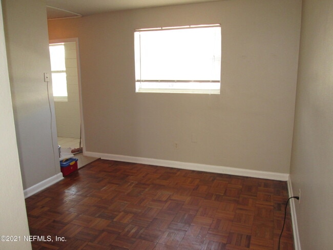 Building Photo - 1311 4th St N
