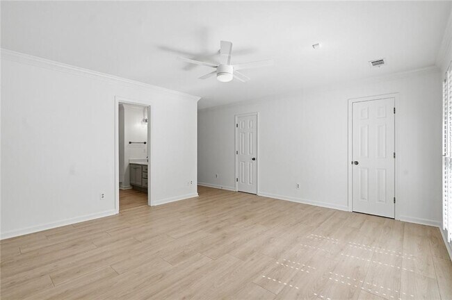Building Photo - 330 Carybell Ln