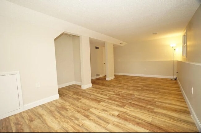 Building Photo - 42 Woodfield St